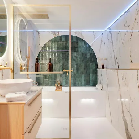 Cinema De Gamme Avec Balneotherapie * نانسي